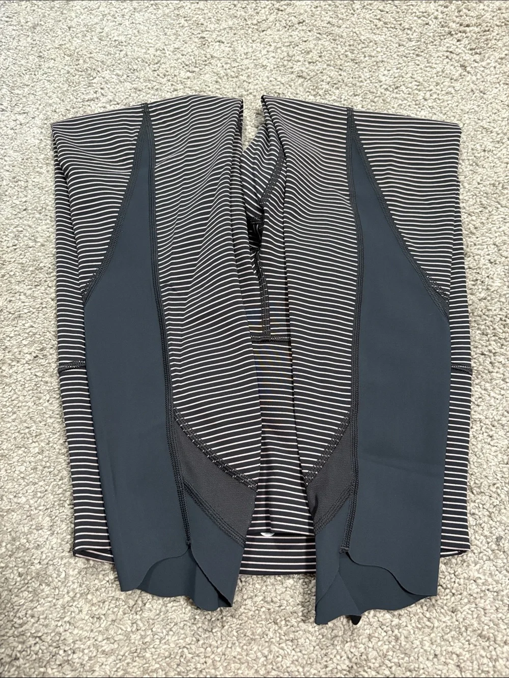 Lululemon Stripped Cropped Leggings